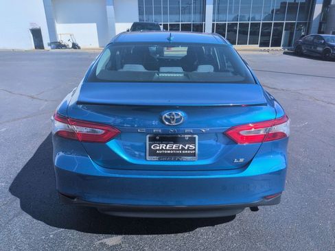 Used 2020 Toyota Camry LE w/ Convenience Package FWD image 4