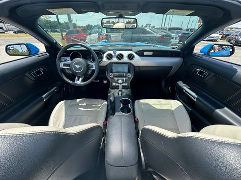Used 2017 Ford Mustang Premium RWD image 13