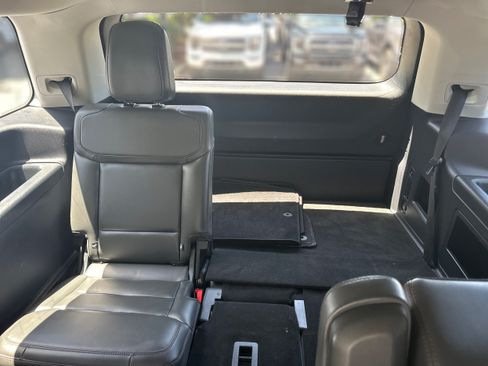 Used 2025 Ford Expedition Active AWD/4WD image 32