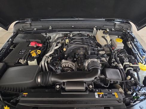 Used 2024 Jeep Wrangler Unlimited Sport AWD/4WD image 17