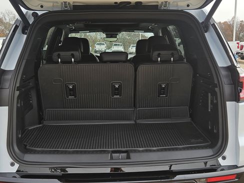 New 2026 GMC Acadia Denali image 6