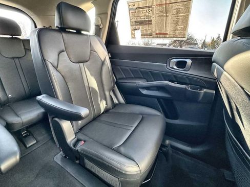 New 2025 Kia Sorento SX image 15