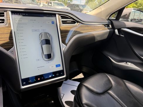 Used 2015 Tesla Model S 70D AWD/4WD image 11