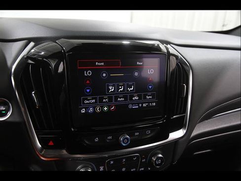 Used 2023 Chevrolet Traverse LT FWD image 13