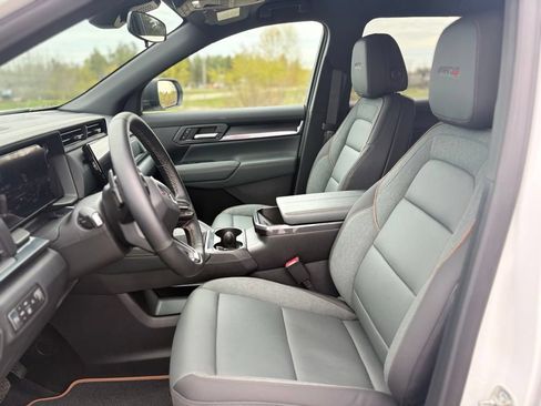 Used 2026 GMC Terrain AT4 w/ Convenience Package III AWD/4WD image 11