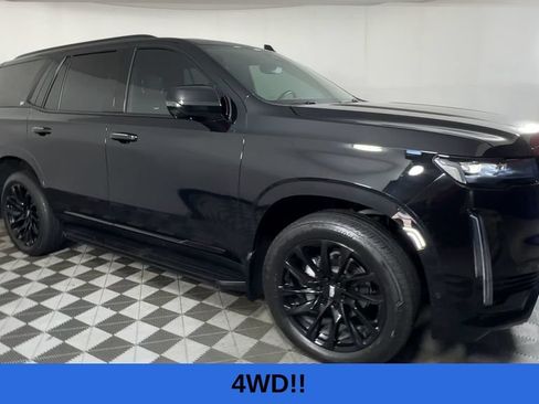 Used 2023 Cadillac Escalade Sport w/ LPO, ONYX Package AWD/4WD image 4