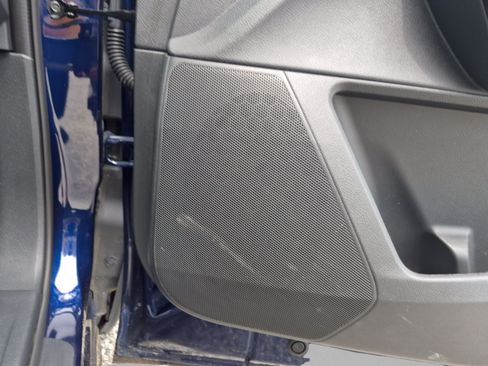 Used 2025 Nissan Pathfinder SV FWD image 19