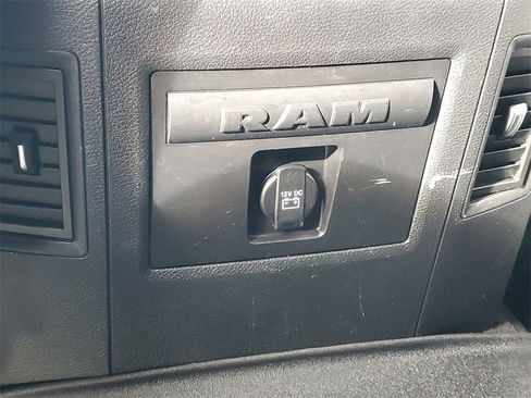 Used 2018 RAM 1500 Big Horn image 12