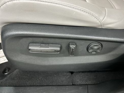 Used 2020 Honda CR-V EX-L image 10