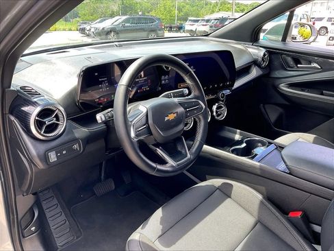 Used 2024 Chevrolet Blazer EV LT AWD/4WD image 8