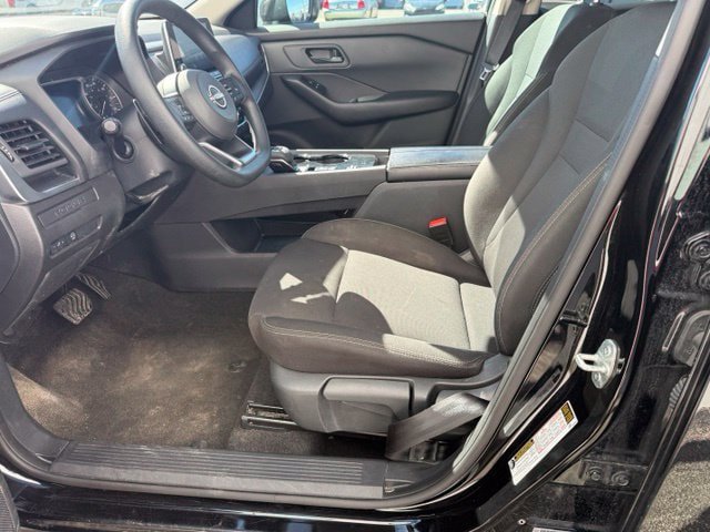 Used 2024 Nissan Rogue S FWD image 19