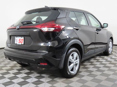 Certified 2025 Nissan Kicks Play S image 38