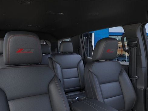 New 2025 Chevrolet Traverse Z71 w/ Enhanced Driving Package image 24