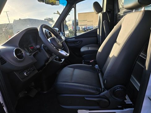New 2025 Mercedes-Benz Sprinter 2500 image 11