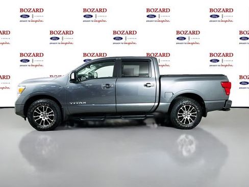 Used 2021 Nissan Titan SV w/ SV Convenience Package image 5