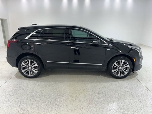 Used 2020 Cadillac XT5 Premium Luxury FWD image 6