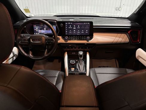 Used 2024 GMC Canyon AT4X image 21