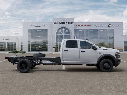 New 2026 RAM 5500 Tradesman AWD/4WD image 21