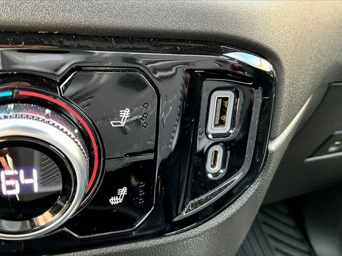 Used 2023 GMC Sierra 1500 Elevation image 14