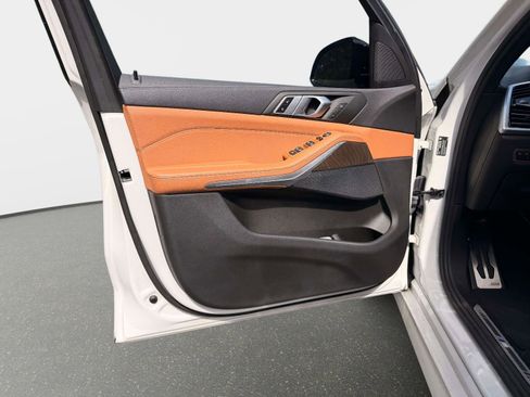 Used 2021 BMW X5 sDrive40i w/ M Sport Package image 18