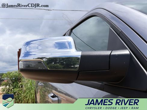 Used 2023 RAM 1500 Laramie AWD/4WD image 14