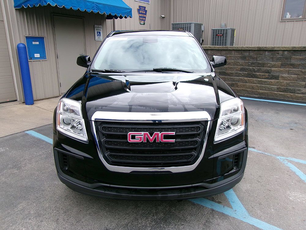 Used 2017 GMC Terrain SLE AWD/4WD image 2