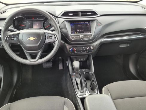 Used 2023 Chevrolet TrailBlazer LT FWD image 16