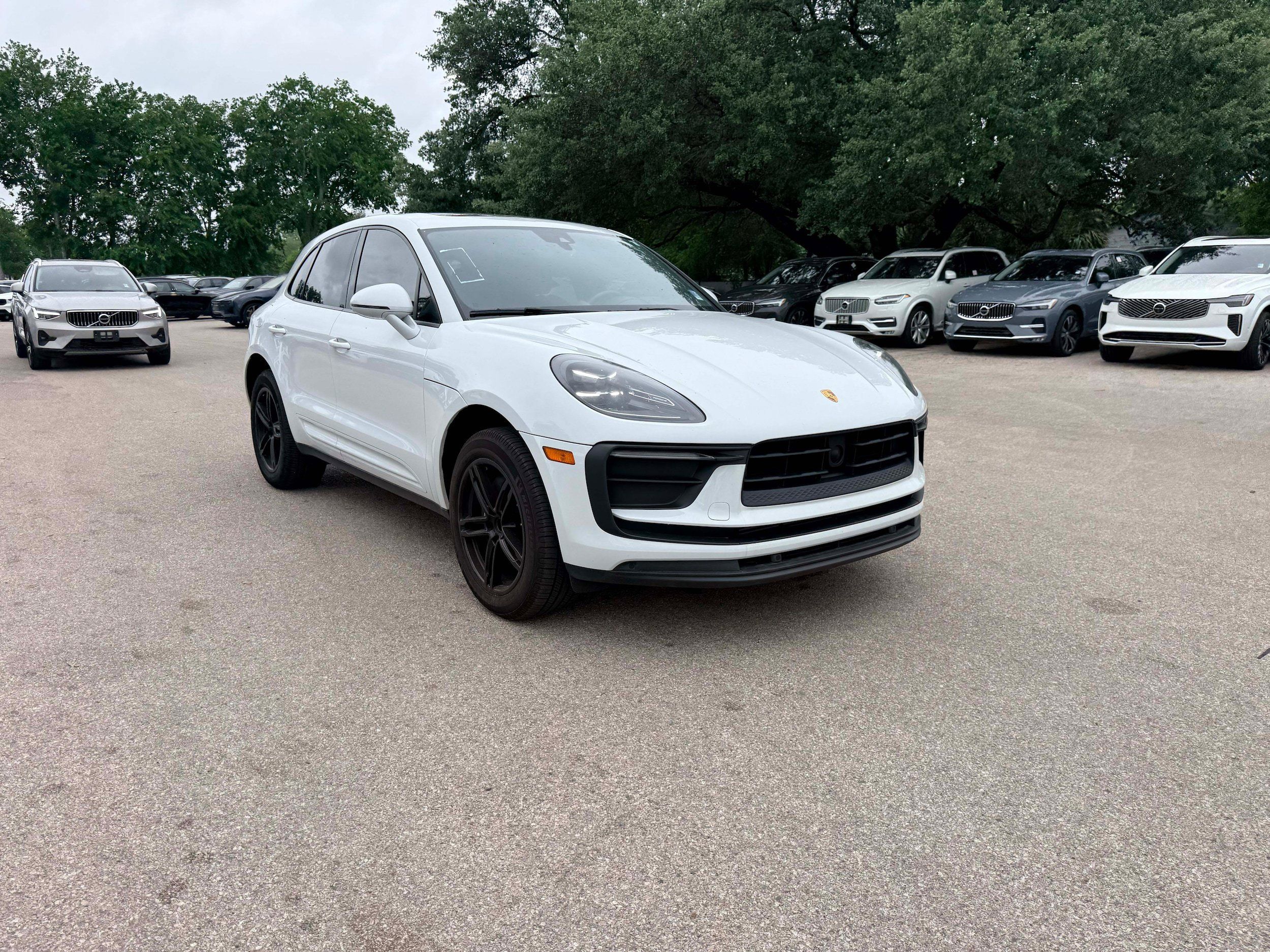 Used 2023 Porsche Macan AWD/4WD image 7