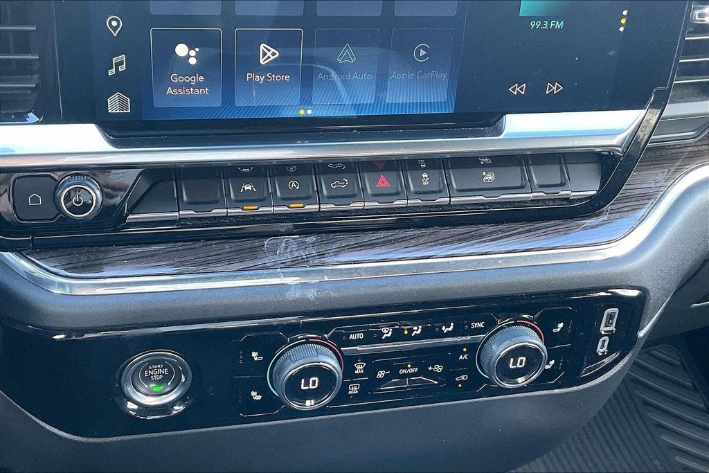 Used 2023 Chevrolet Silverado 1500 LT AWD/4WD image 16