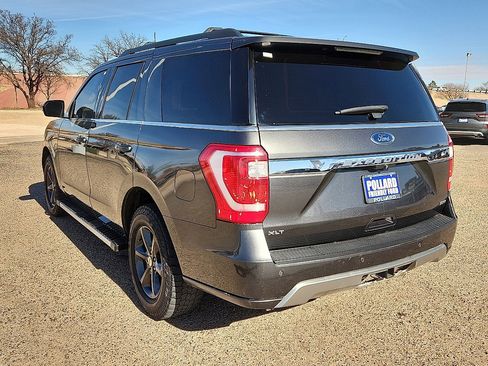 Used 2018 Ford Expedition XLT w/ Equipment Group 202A image 2