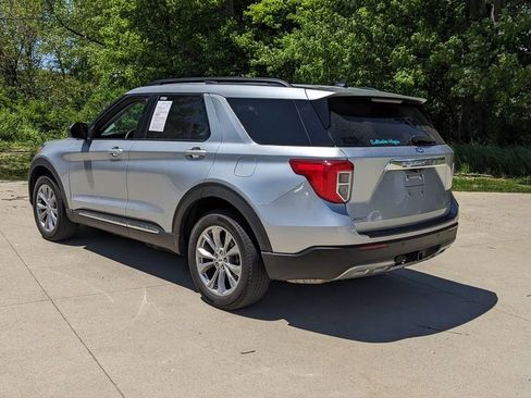 Used 2023 Ford Explorer XLT w/ Equipment Group 202A AWD/4WD image 5