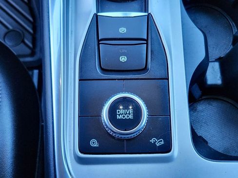 Used 2022 Ford Explorer XLT w/ Equipment Group 202A image 25