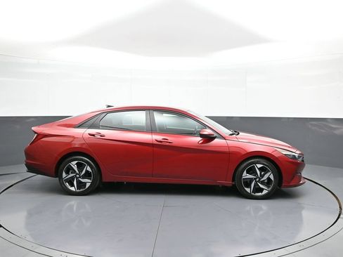 Certified 2023 Hyundai Elantra SEL w/ Convenience Package FWD image 5