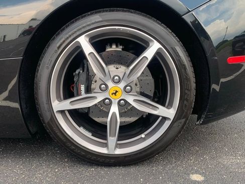 Used 2014 Ferrari California image 30