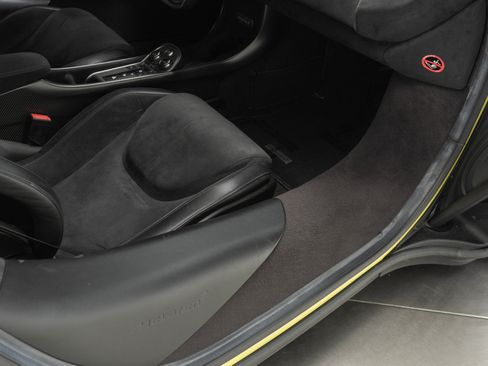 Used 2019 McLaren 600LT RWD image 25