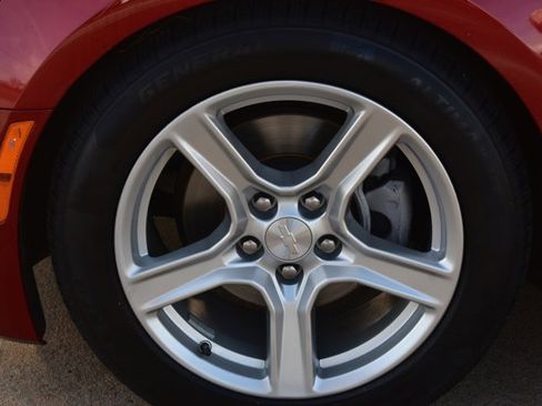 Used 2023 Chevrolet Camaro LT image 9