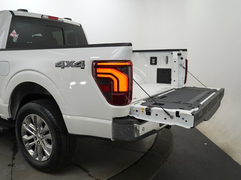Used 2025 Ford F150 Lariat w/ Bed Utility Package AWD/4WD image 9