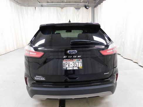 Used 2024 Ford Edge SEL image 5