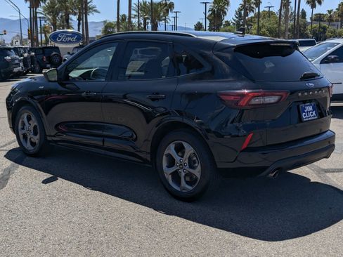 Certified 2023 Ford Escape ST-Line FWD image 4