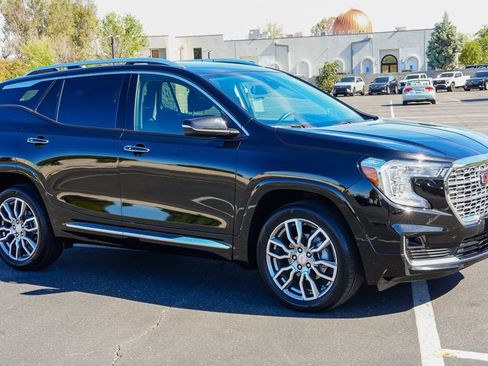 Used 2022 GMC Terrain Denali w/ LPO, Cargo Package image 8
