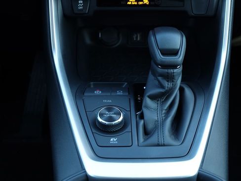 New 2025 Toyota RAV4 XLE image 16