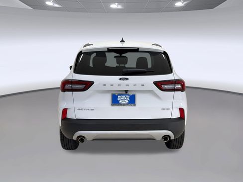 Used 2025 Ford Escape Active AWD/4WD image 10
