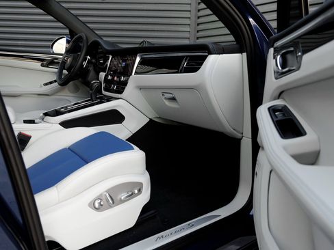 New 2026 Porsche Macan S image 33