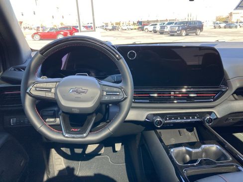 New 2025 Chevrolet Silverado EV RST image 19