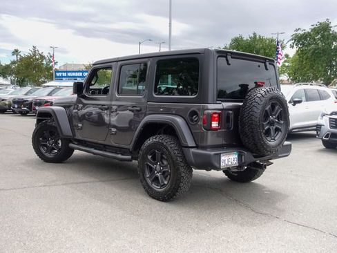 Used 2022 Jeep Wrangler Unlimited Sport AWD/4WD image 9