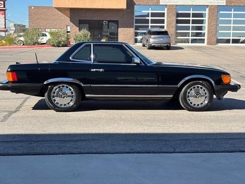 Used 1986 Mercedes-Benz 560 SL image 6