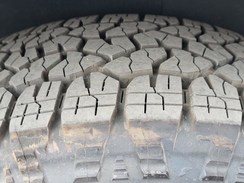 Used 2021 Chevrolet Tahoe Z71 w/ Rear Media and Nav Package image 22