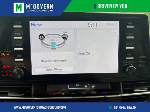 Used 2023 Toyota Sienna LE AWD/4WD image 30