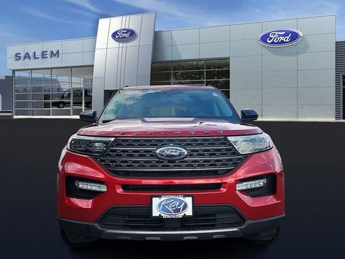 Certified 2023 Ford Explorer XLT w/ Equipment Group 202A AWD/4WD image 7