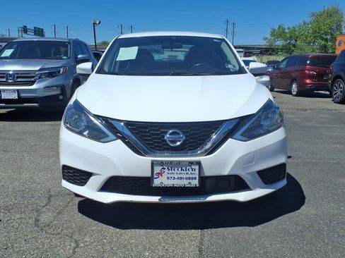 Used 2019 Nissan Sentra SV FWD image 2